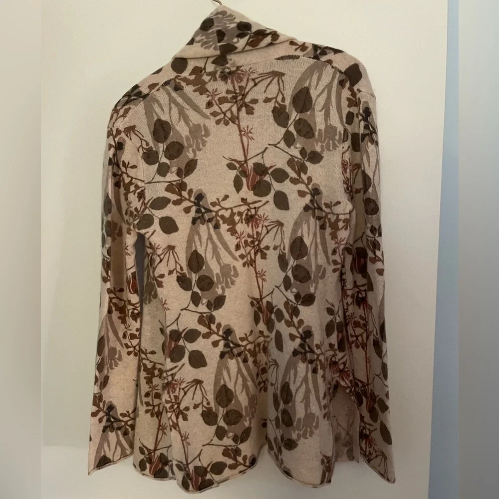 Cashmere Flyaway Sweater - Picture 2 of 9
